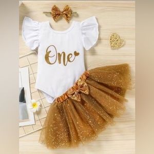 NEW 3PC BABY GIRLS 1ST BIRTHDAY RUFFLE SLEEVE ROMPER, SKIRT, HEADBAND. 12-18 M